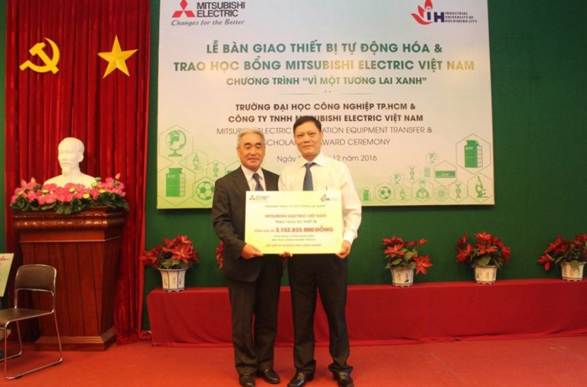  Lễ bàn giao thiết bị tự động hóa và trao học bổng Mitsubishi Electric Việt Nam cho Trường Đại học Công nghiệp TP. Hồ Chí Minh